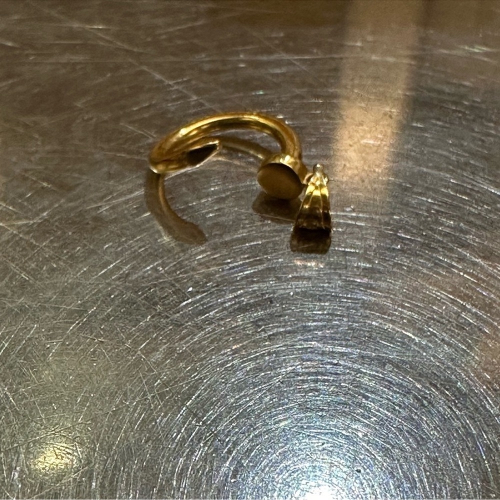 18kt nail pendant